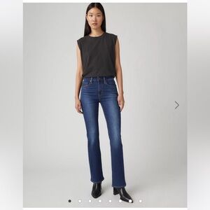 Levi’s 725 High Rise Bootcut Jeans